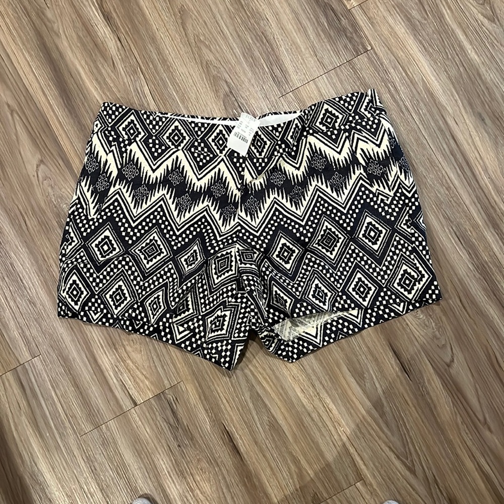 NWT J Crew Tribal Pattern 4” Inseam Shorts Size 16